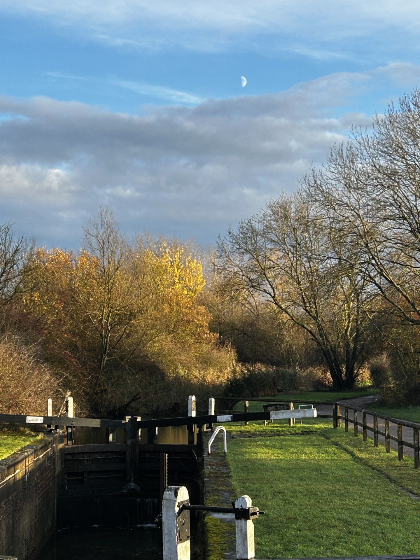 Autumn view of canal and path in Cotgrave Country Park